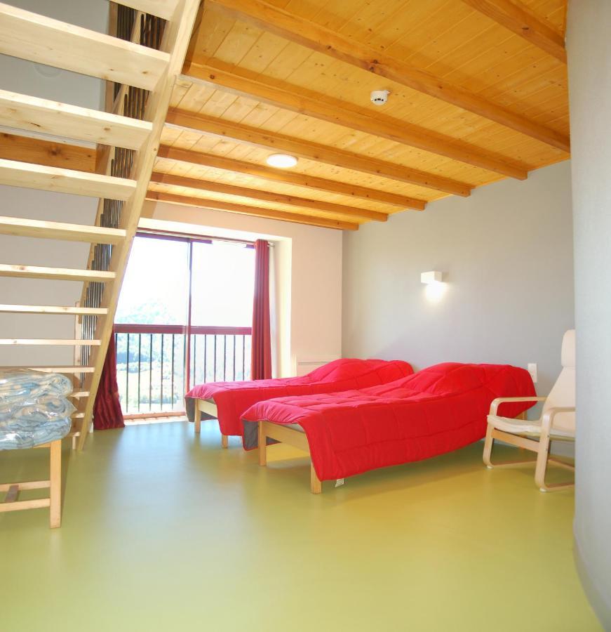 Gite Du Haut Cantal - Appartements Meubles Avec Kitchenette Et Chambres Sans KitchenetteCondat  エクステリア 写真