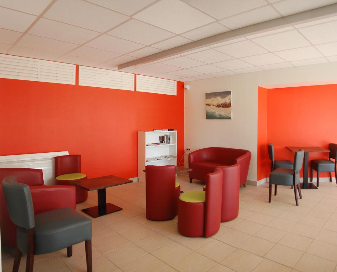 Gite Du Haut Cantal - Appartements Meubles Avec Kitchenette Et Chambres Sans KitchenetteCondat  エクステリア 写真